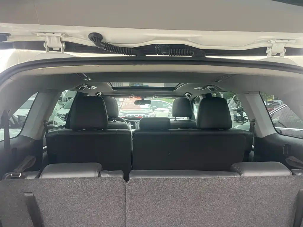 Toyota Highlander 2017 — фото 12