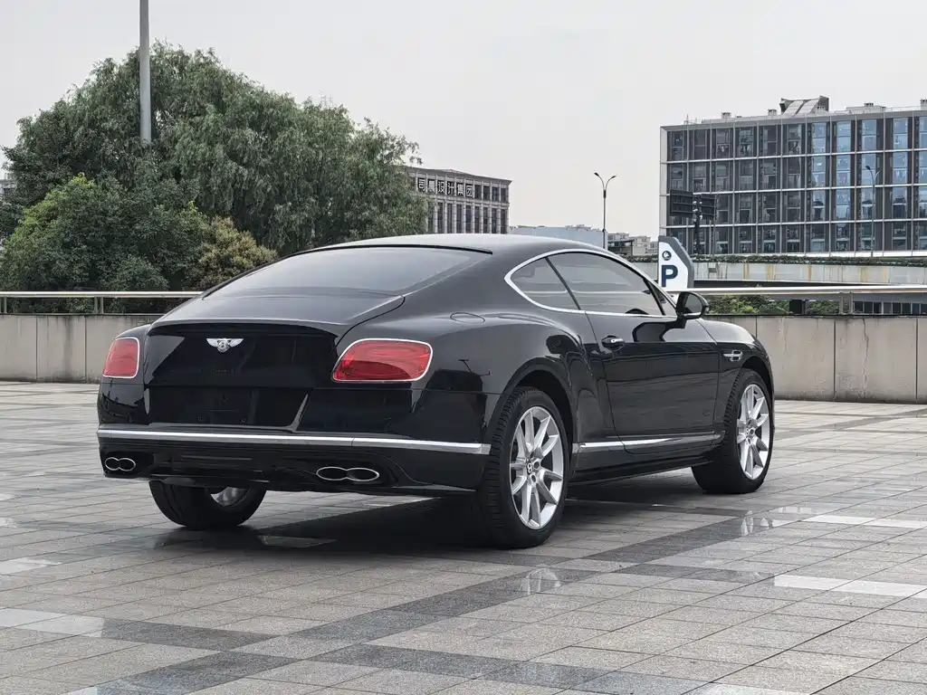 Bentley Continental 2018 — фото 6