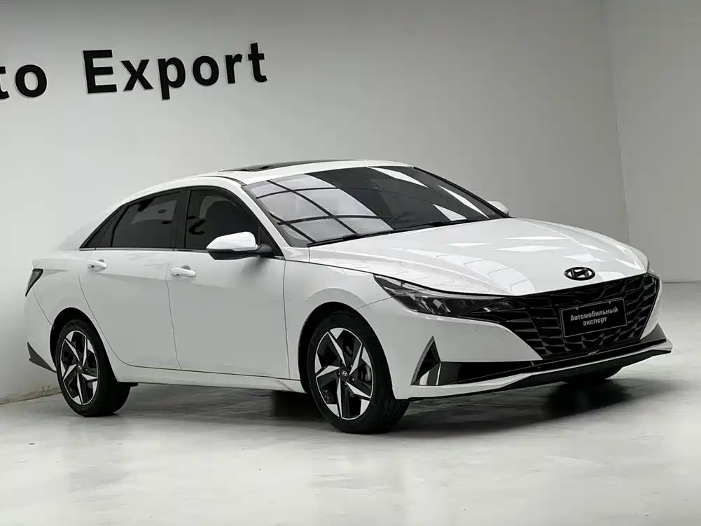 Hyundai Elantra 2022 — фото 3