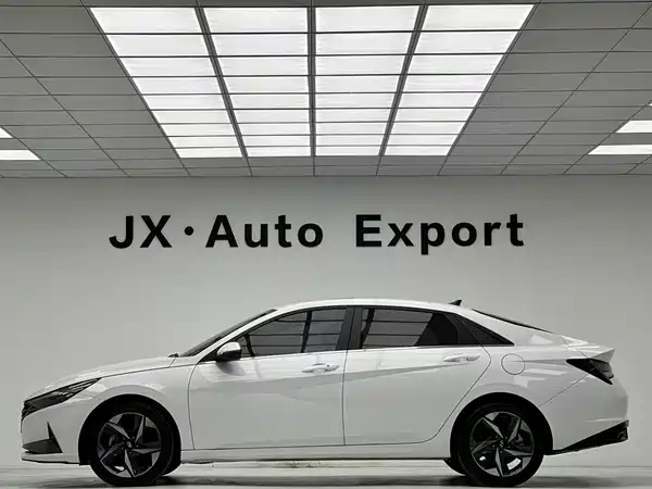 Hyundai Elantra 2022