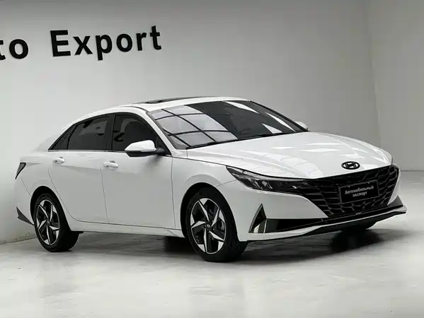 Hyundai Elantra 2022