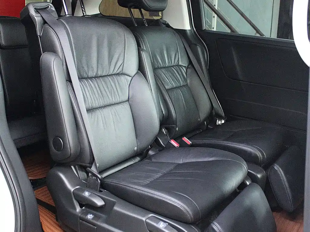Honda Odyssey 2018 — фото 10
