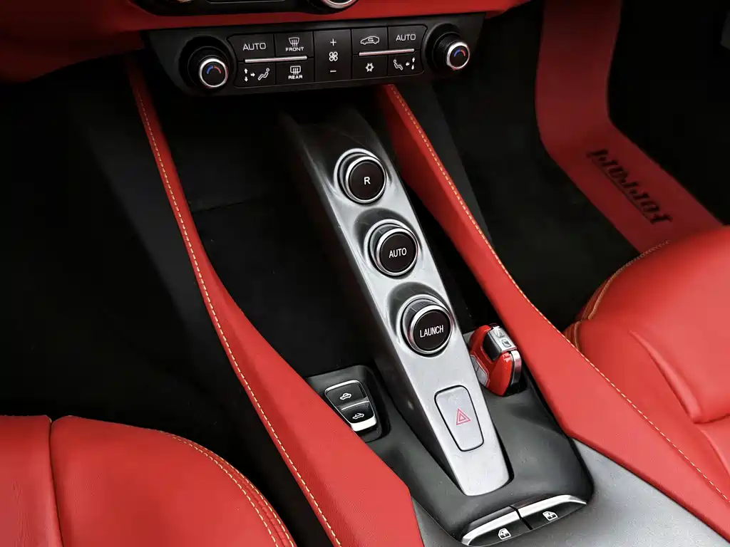 Ferrari Portofino 2023 — фото 18