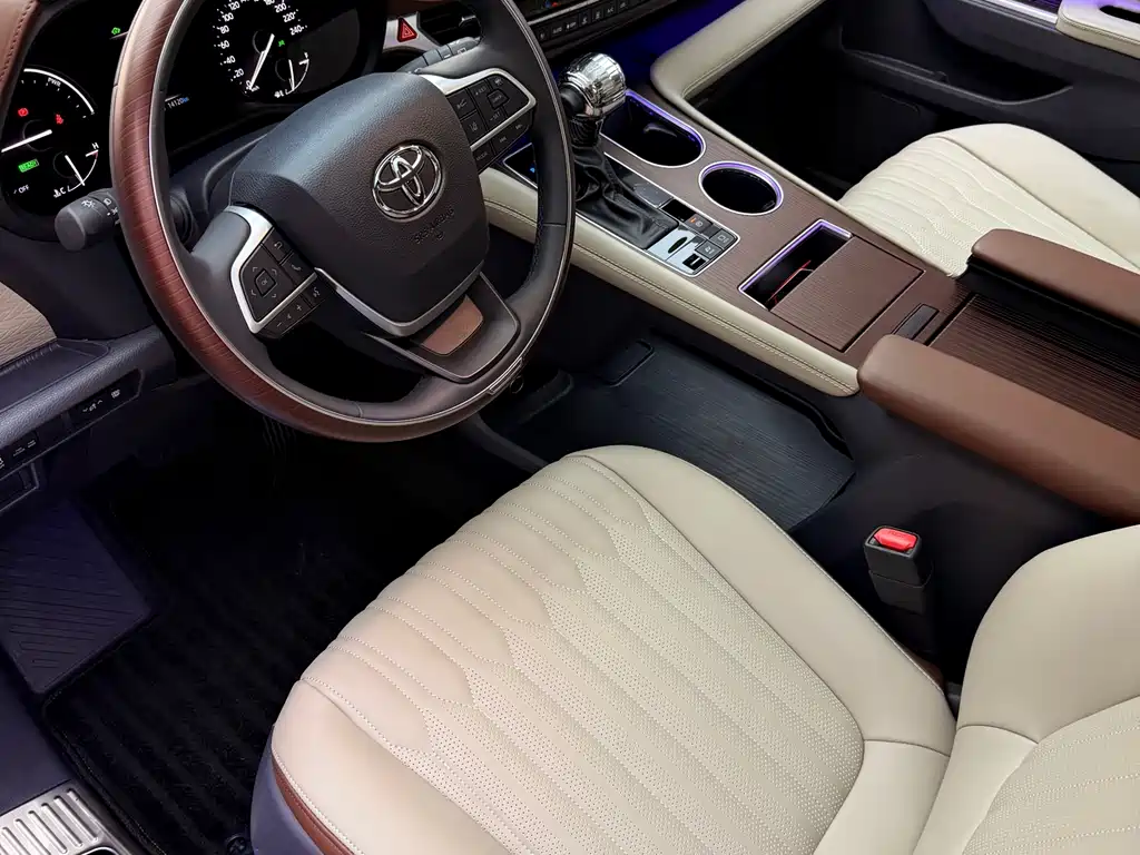 Toyota Granvia 2025