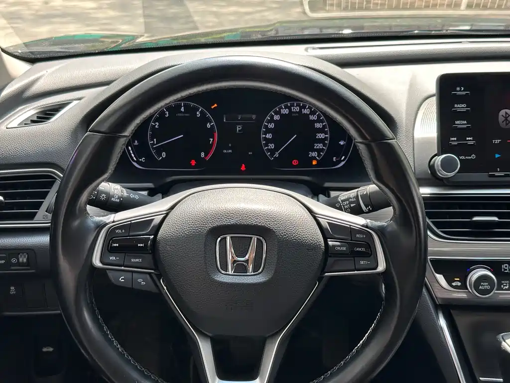 Honda Accord 2021 — фото 15
