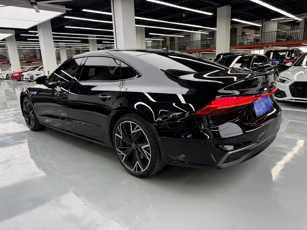 Audi A7L 2025 — фото 16