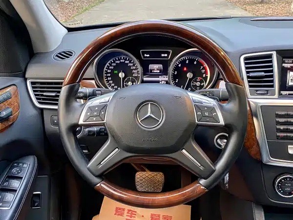 Mercedes-Benz M-Class 2012