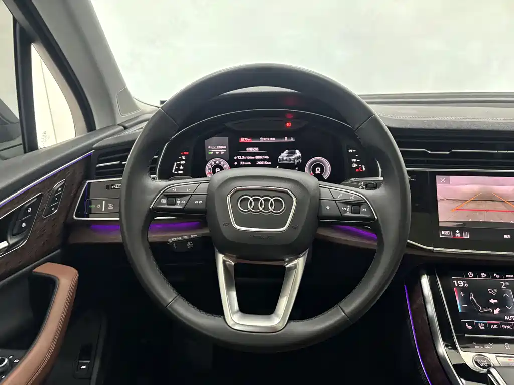 Audi Q7 2023 — фото 17