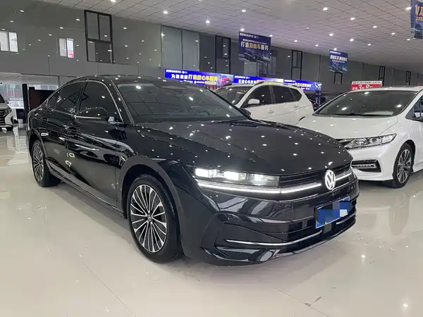 Volkswagen Magotan 2025