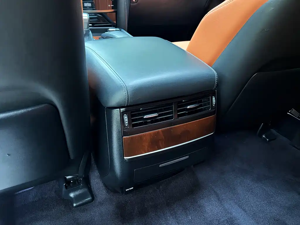Lexus LX 2017 — фото 12
