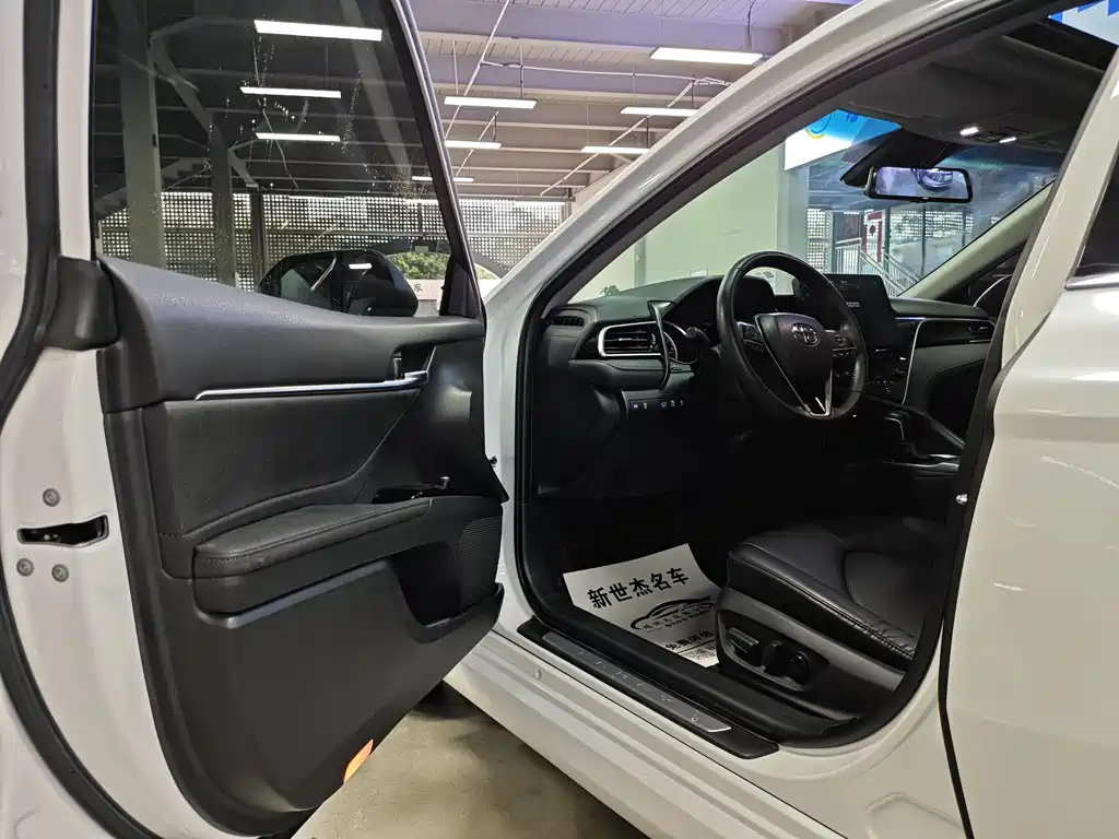 Toyota Camry 2023