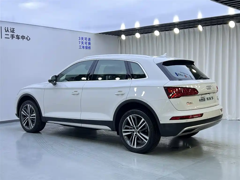 Audi Q5L 2021 — фото 4