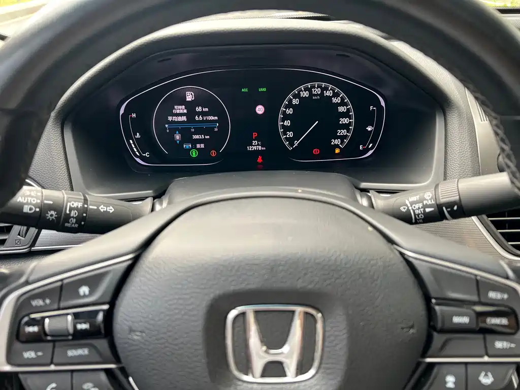 Honda Accord 2020 — фото 16