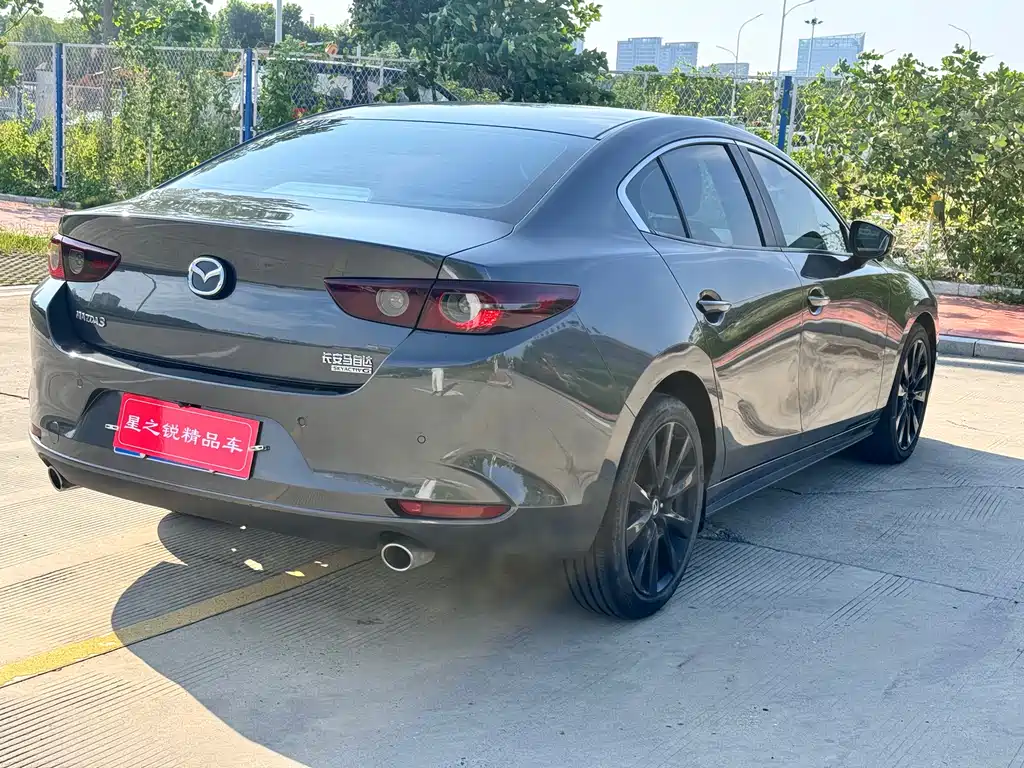 Mazda 3 Axela 2023