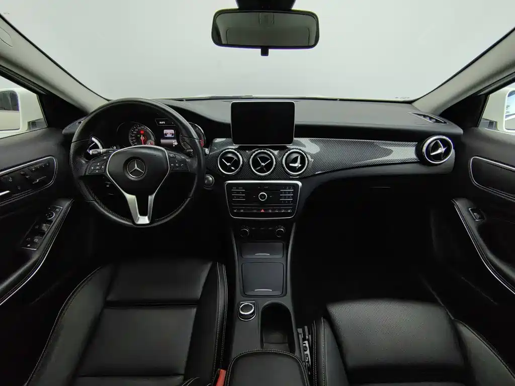 Mercedes-Benz GLA 2016