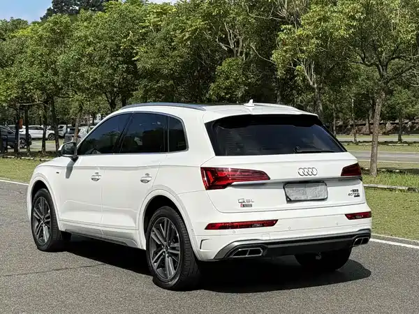 Audi Q5L 2022