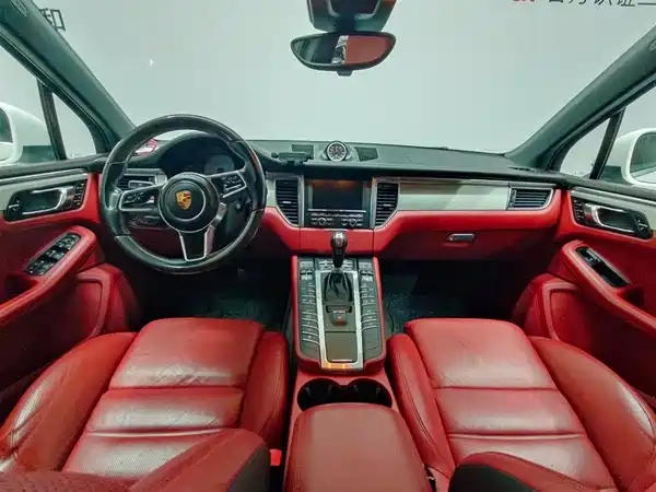 Porsche Macan 2014