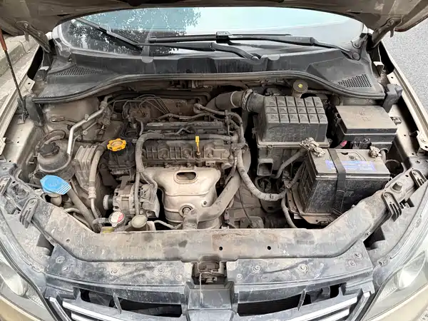 Roewe 350 2015