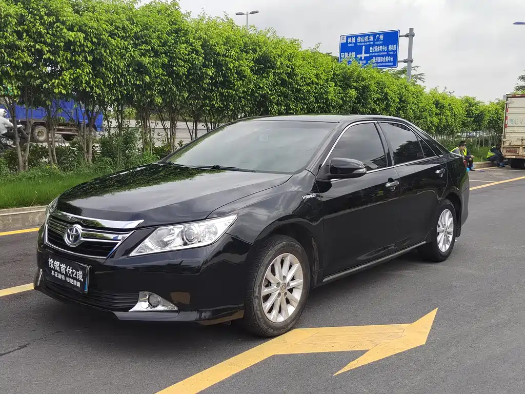 Toyota Camry 2012 — фото 1