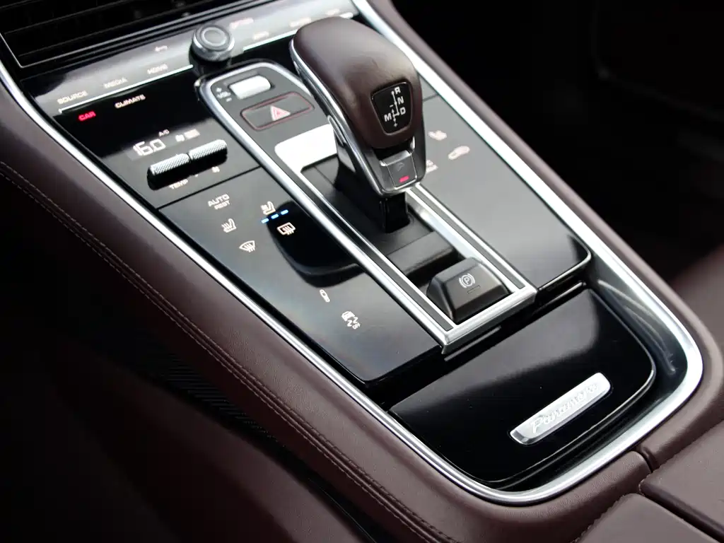 Porsche Panamera 2021 — фото 10