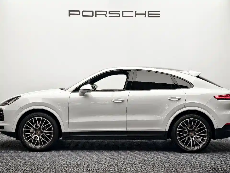 Porsche Cayenne 2023 — фото 4