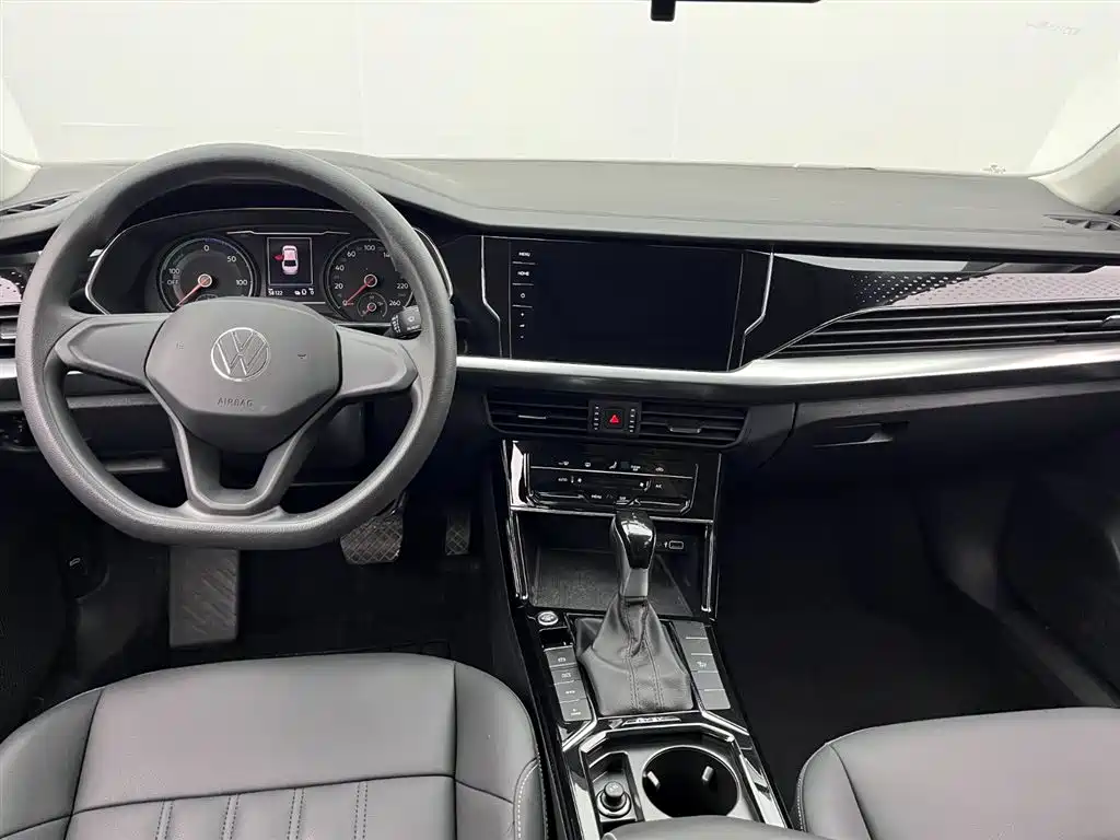 Volkswagen Passat PHEV 2022 — фото 11