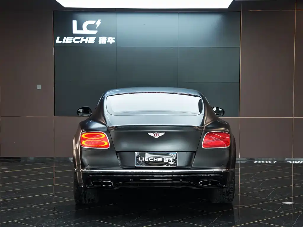 Bentley Continental 2017 — фото 17