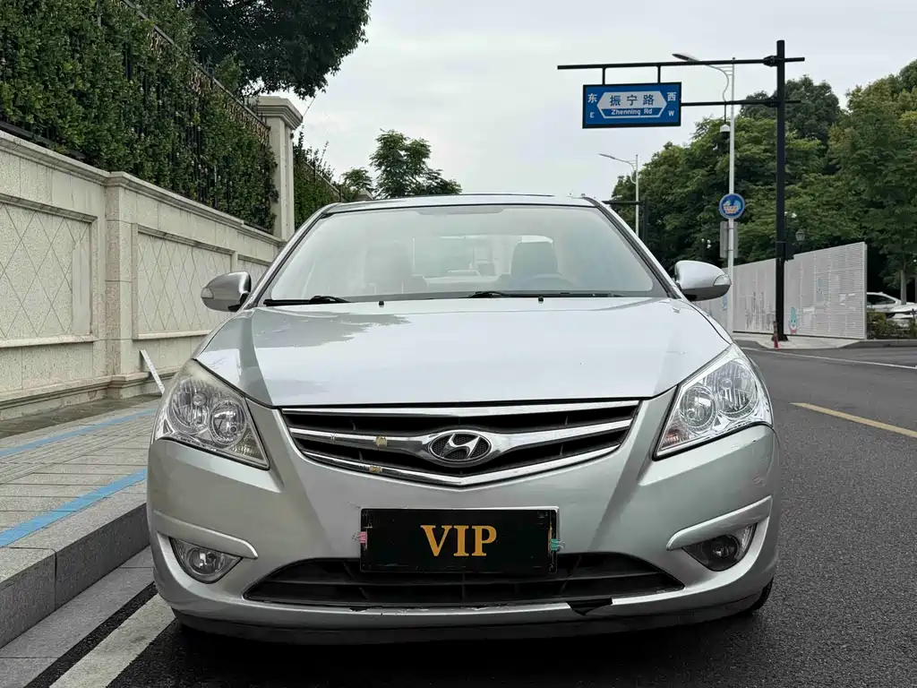 Hyundai Joyful 2011