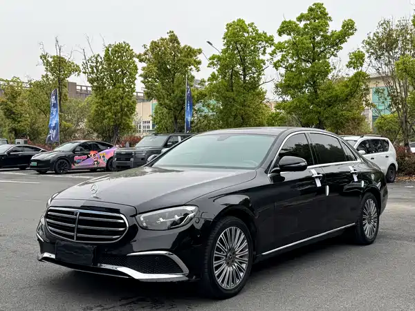 Mercedes-Benz E-Class 2023