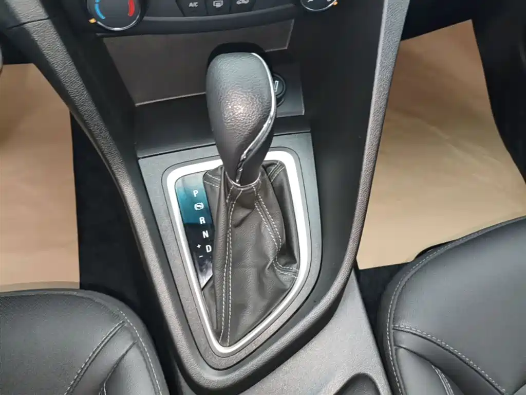 Buick Excelle 2022 — фото 14