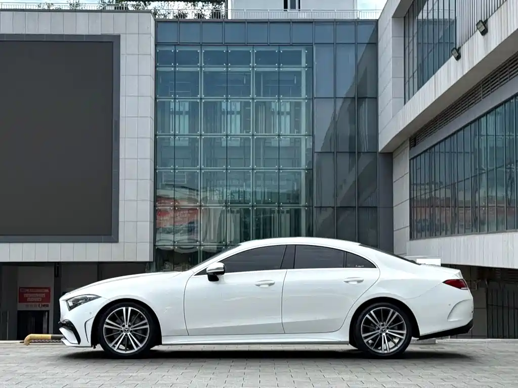 Mercedes-Benz CLS 2022 — фото 2