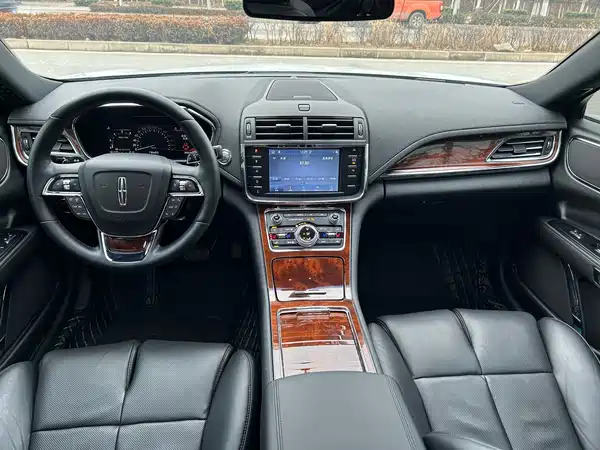 Lincoln Continental 2019