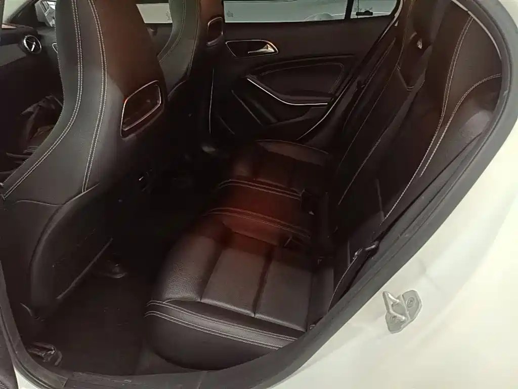 Mercedes-Benz GLA 2017 — фото 17