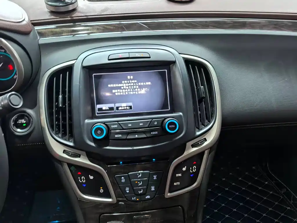Buick LaCrosse 2016 — фото 13