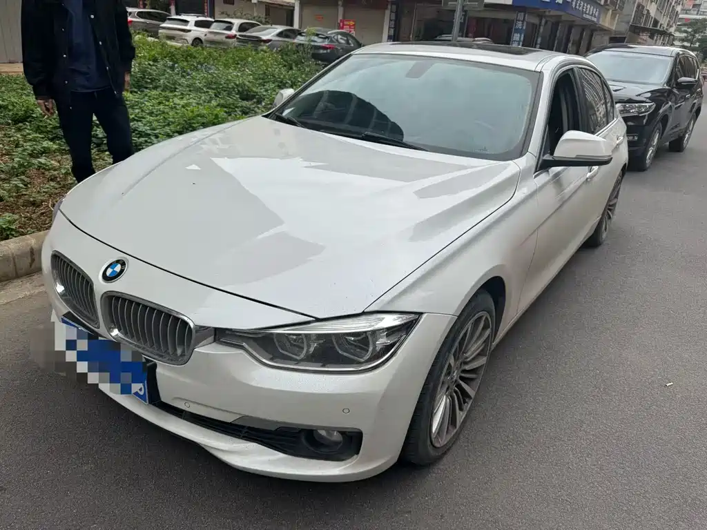 BMW 3 Series 2019 — фото 1