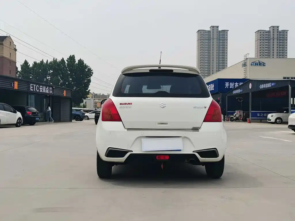 Suzuki Swift 2016 — фото 15