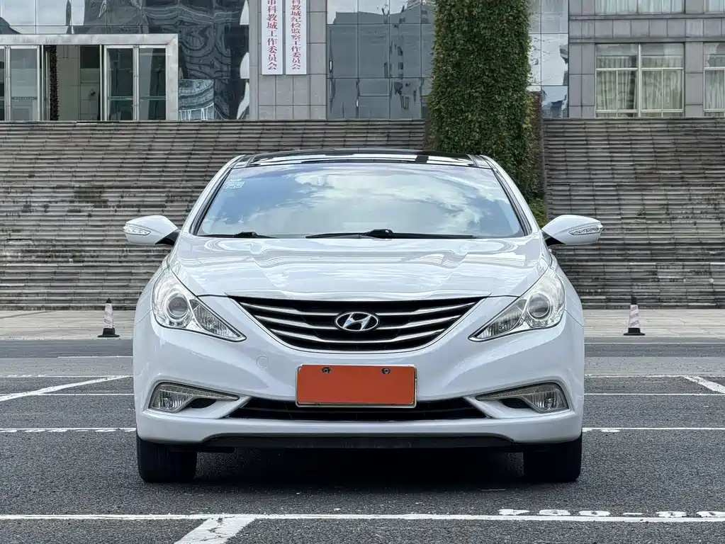 Hyundai Sonata 2014 — фото 2