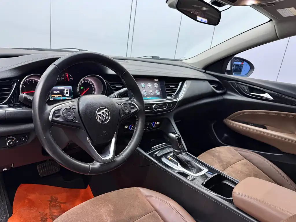 Buick Regal 2018 — фото 9
