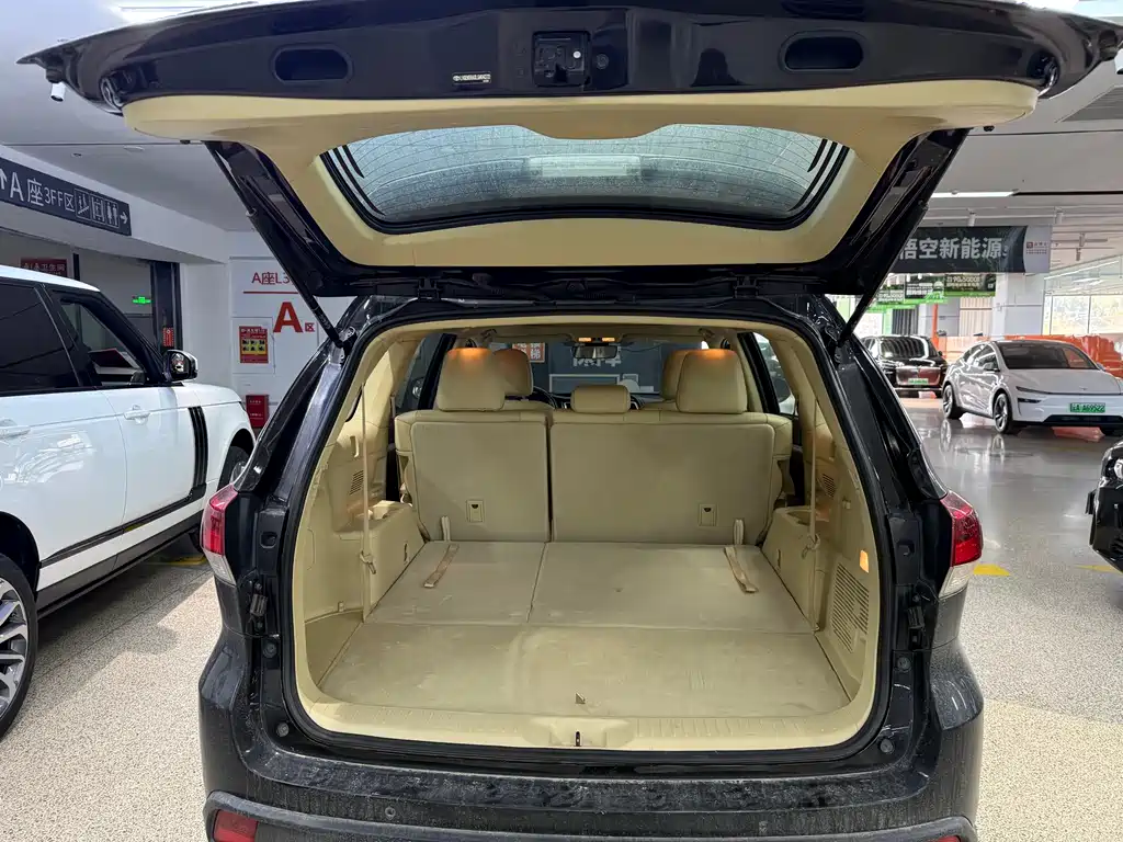 Toyota Highlander 2020 — фото 16