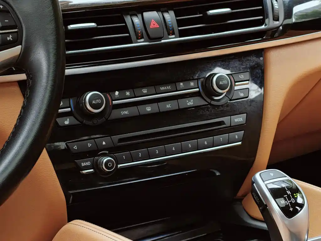 BMW X6 2017 — фото 11