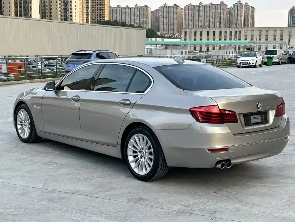 BMW 5 Series 2017 — фото 6