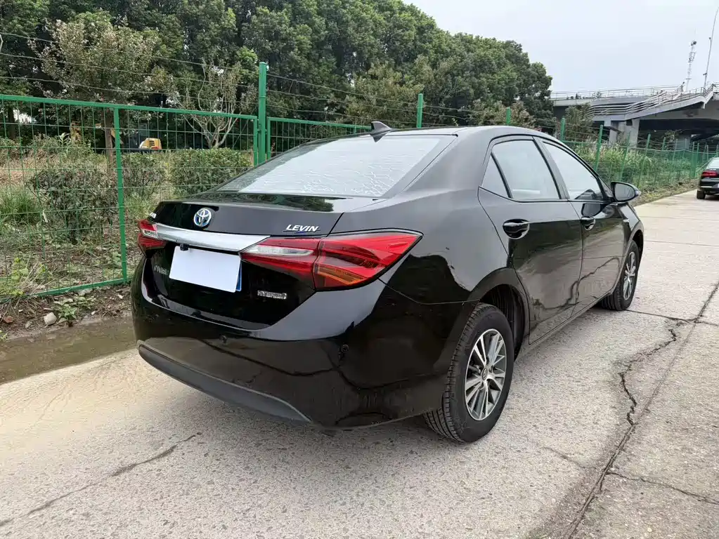Toyota Levin 2017 — фото 13