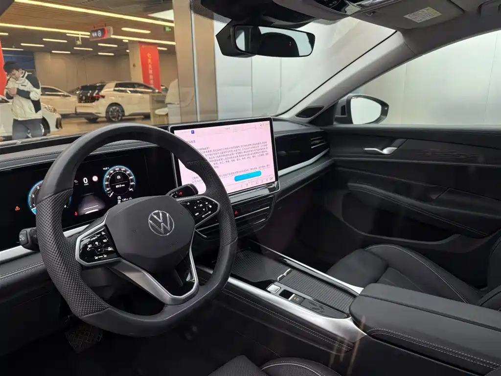 Volkswagen Passat 2024