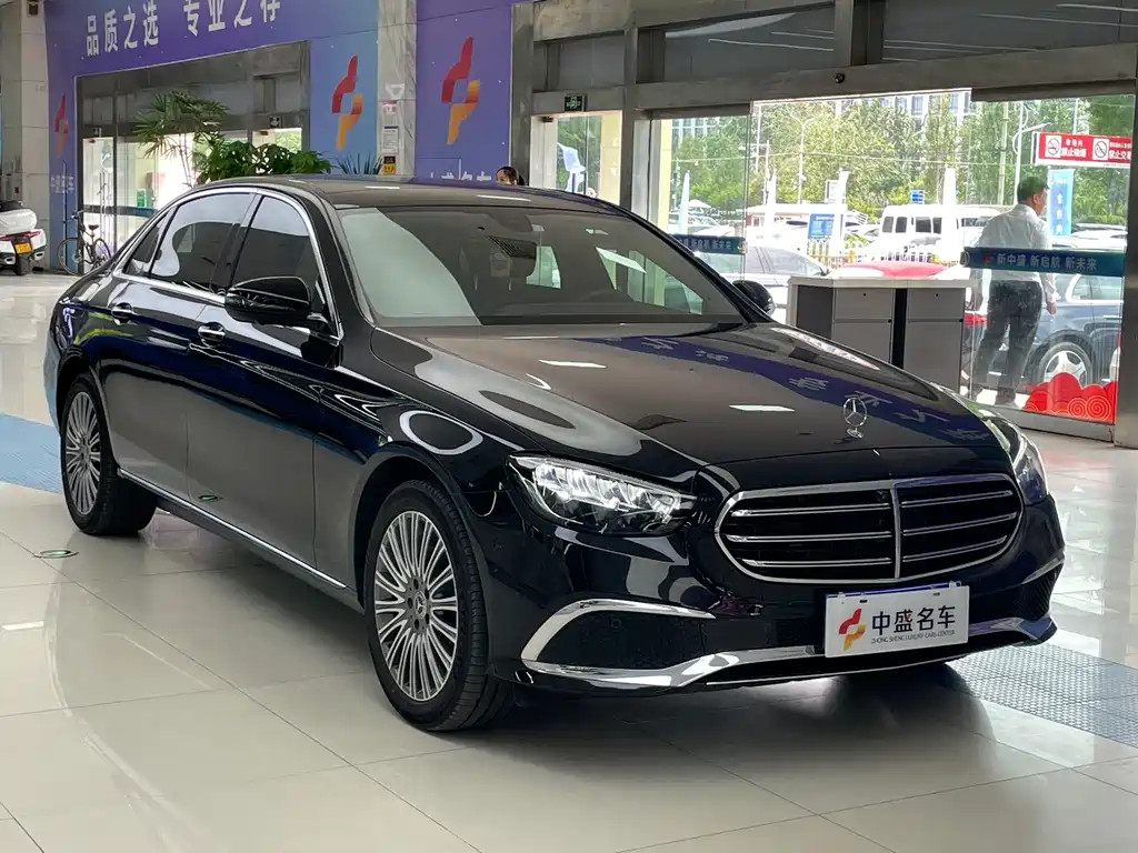 Mercedes-Benz E-Class 2023 — фото 3