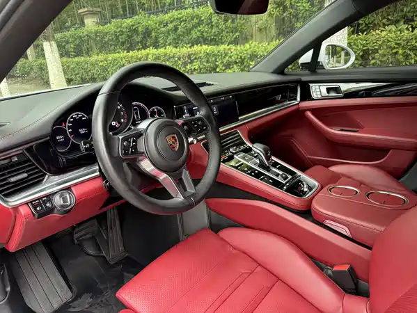 Porsche Panamera 2019
