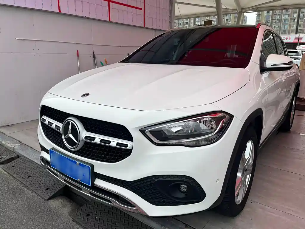 Mercedes-Benz GLA 2021 — фото 1