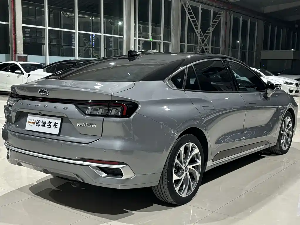 Ford Mondeo 2022 — фото 4