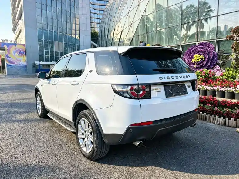Land Rover Discovery Sport 2018 — фото 13