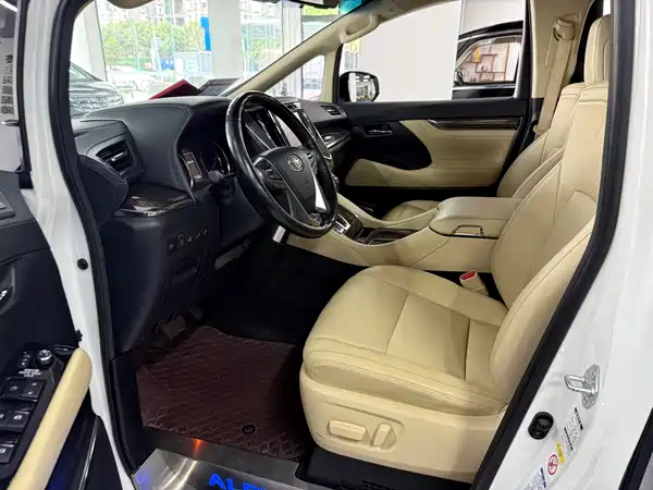 Toyota Alphard 2020