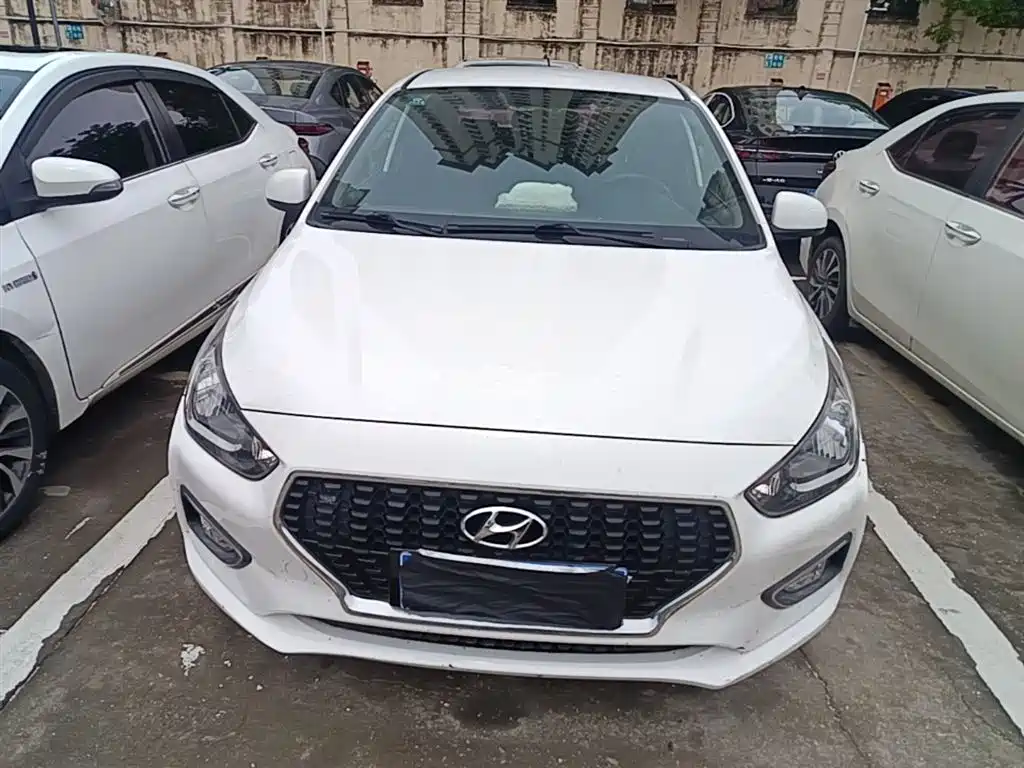 Hyundai Verna 2018 — фото 3